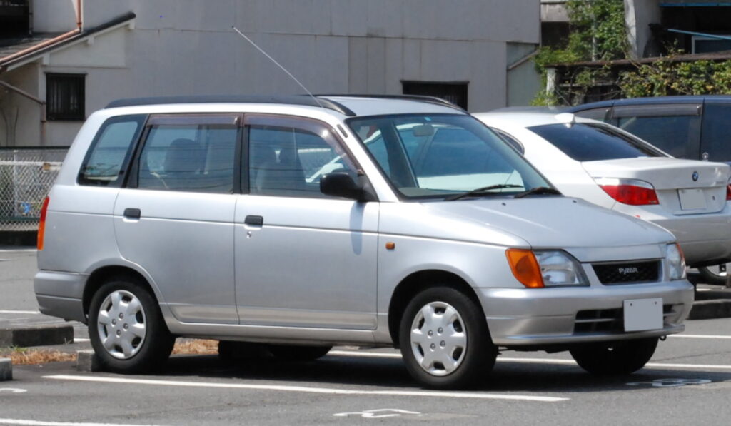 Daihatsu Grand Move