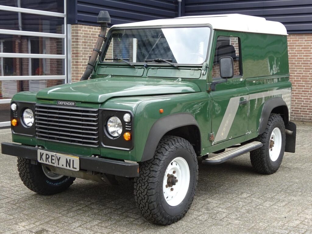 Land Rover 90