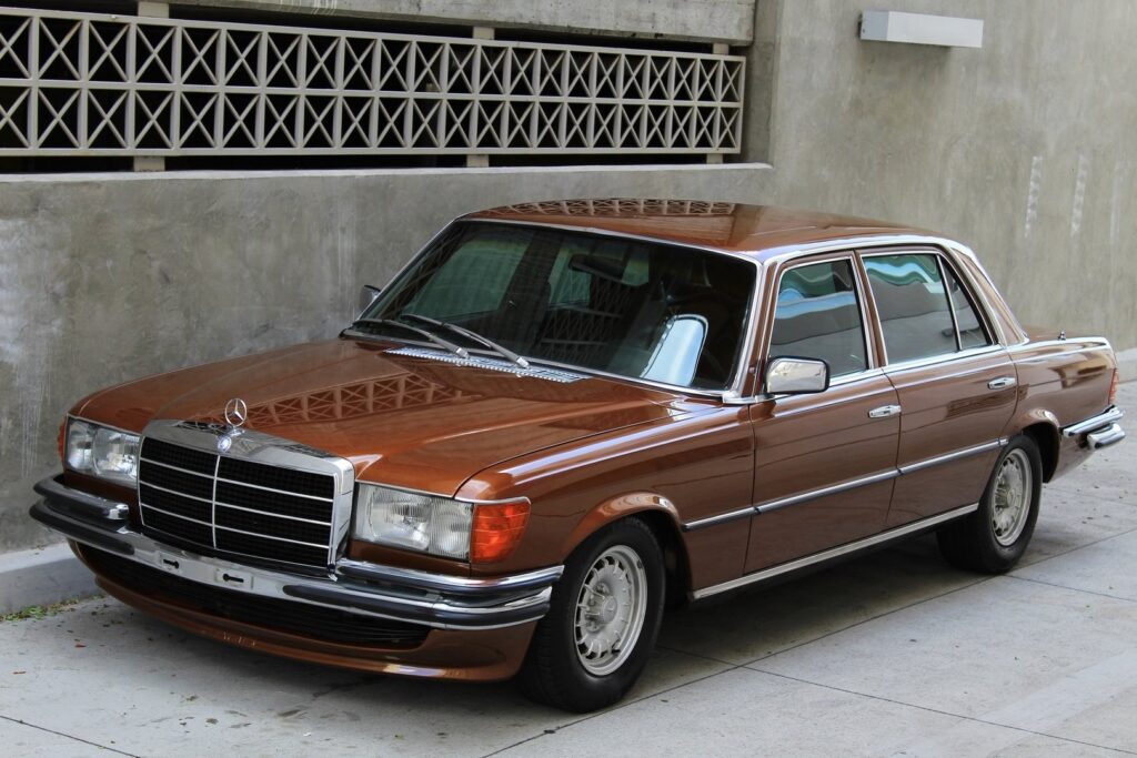 Mercedes-Benz 400 