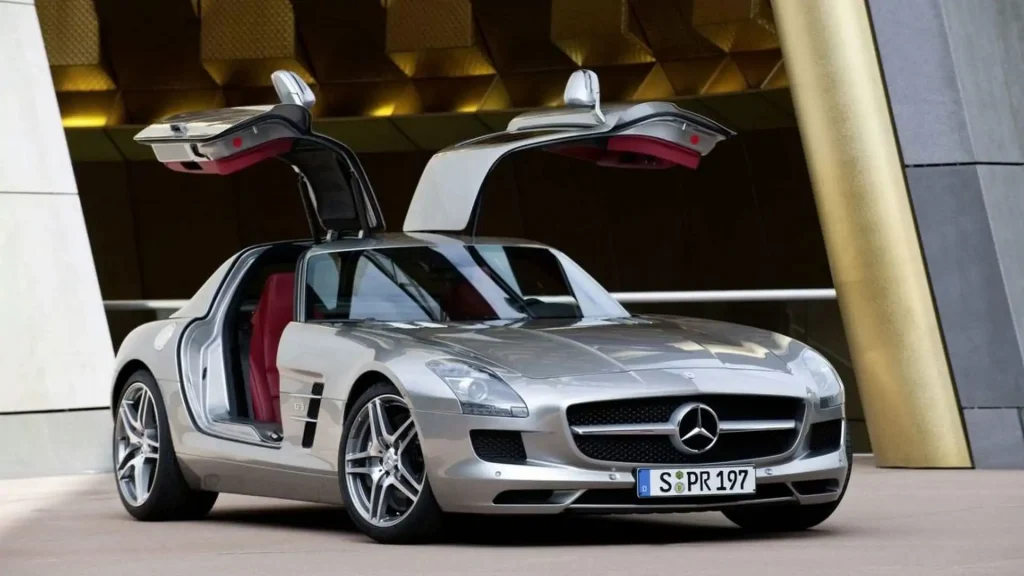 Mercedes-Benz SLS 