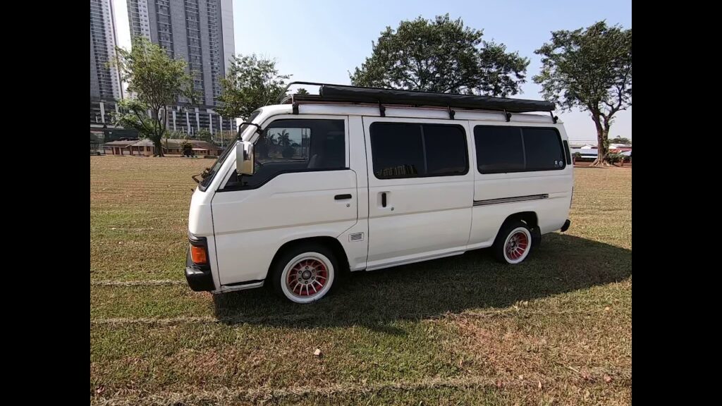 Nissan Urvan E24